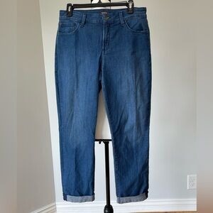 NYDJ size 6 cuffed Jessica relaxed boyfriend Lift & Stuck denim jeans casual